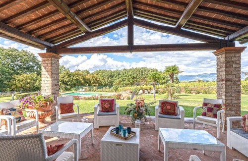 Castroncello Villa | Villa in Castroncello with 6 bedrooms sleeps 12