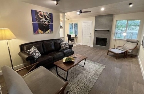 Parker Lane House | It is few minutes to downtown Austin, you can easily bike scooter to lady bird