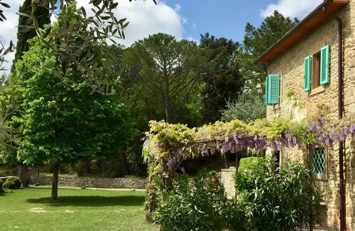 Loro Ciuffenna House | Charming farmhouse with stunning views and pool between Florence and Arezzo.