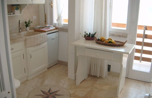 Marina di Castagneto Carducci Apartment | Lovely apartment for 4 guests with A/C, WIFI, patio and panoramic view