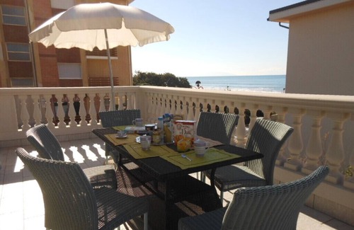 Marina di Castagneto Carducci House | STELLA MARINA (ABOVE)