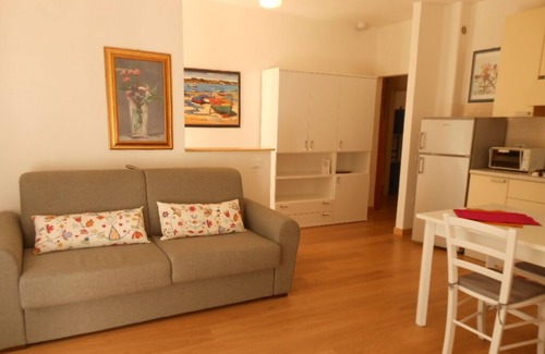 Marina di Castagneto Carducci Apartment | SECOND FLOOR APARTMENT IN THE GREEN OF THE PINETA
