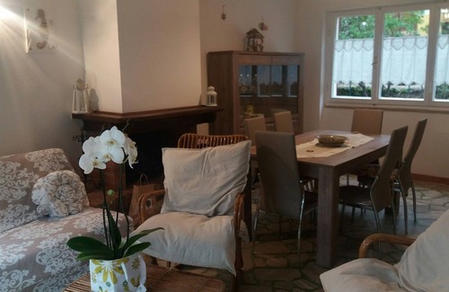 Marina di Castagneto Carducci Villa | Villa with fenced garden among the pine trees near the sea, bright and comfortable