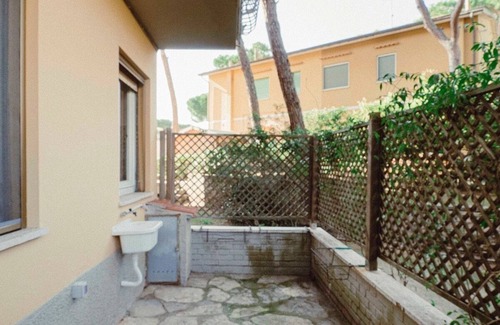 Marina di Castagneto Carducci Apartment | Apartment 2 steps from the sea