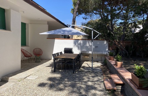 Marina di Castagneto Carducci Apartment | Alvina house, in villa, "two steps" from the sea