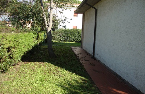 Marina di Castagneto Carducci House | Apartment with private garden
