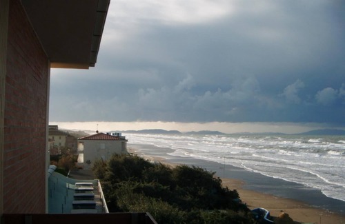 Marina di Castagneto Carducci Apartment | Nautilus 3+2 - One Bedroom Apartment, Sleeps 5