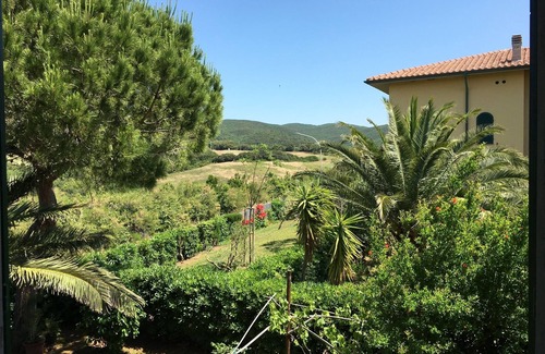 Castiglioncello House | Casa Nido delle Rondini relaxing stay with garden and sea view