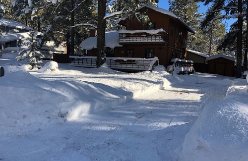 Kachina Village Cabin | It's a cool summer in Flagstaff! Enjoy the pines in a 3/2 with a king bed