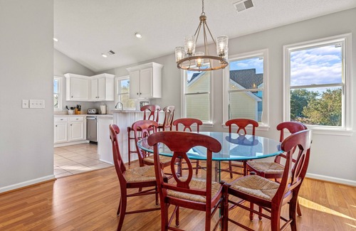 Corolla House | It's About Time: Private Hot Tub, Community Pool, Flexible Stays