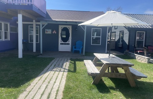 Sylvan Beach Cottage | It's All About Location!