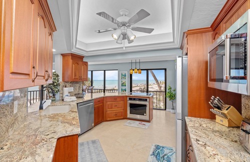 Sanibel Condo | It's All About the VIEW and LOCATION – Rare 3-Bedroom Corner Condo