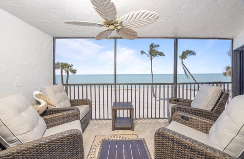 Sanibel Condo | It's All About the VIEW and LOCATION – Rare 3-Bedroom Corner Condo