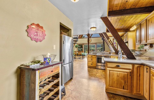 Baderville House | It's Aspen time in Flagstaff | Local Discounts