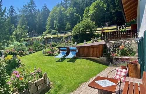 Bulla Apartment | Holiday apartment Sankt Ulrich (Ortisei di Val Gardena) for 1 - 3 persons with 1 bedroom - Holiday a