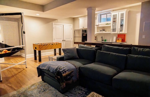 Italian Village House | Italian Vil Gem | GameRm High St .2mi Parking