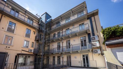 Magenta Apartment | Italianway - The B Village New