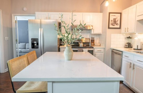 Mount Pleasant House | Its Always Pleasant in Mt P! Stylish Mod Home!