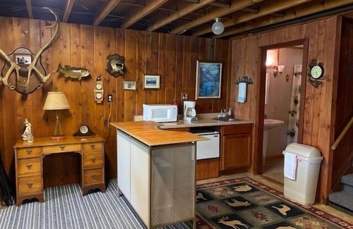 Upper Peninsula Michigan House | It’s not too late to come enjoy gorgeous Fall colors and crisp air!