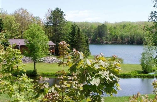 Upper Peninsula Michigan House | It’s not too late to come enjoy gorgeous Fall colors and crisp air!
