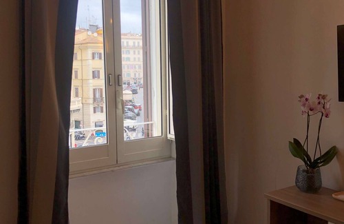 Rione III Colonna Apartment | Iuturna Apartment - Trevi Fountain/Spanish Steps