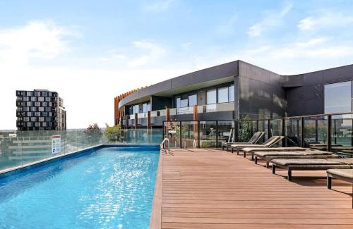 Heidelberg Heights Apartment | Ivanhoe Penthouse - Amazing view Masterpiece with parking