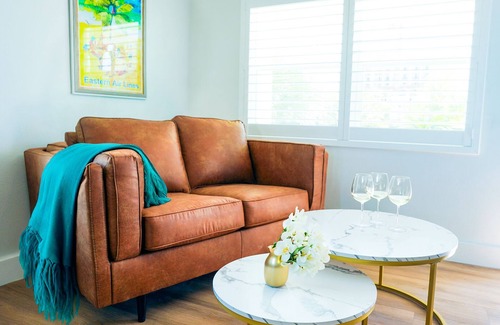 Clearwater Beach Hotel | Ivory Sands Beach Suites - Executive Water View King with Jacuzzi
