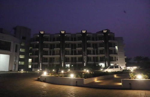 Karjat Apartment | Ivy Bliss Studios 06 with Pool, Karjat