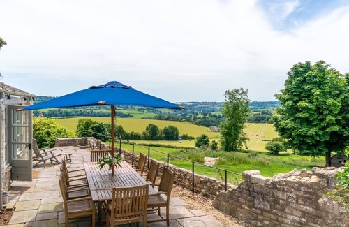 Biddestone Cottage | Ivy Cottage, Euridge - sleeps 9 guests in 4 bedrooms