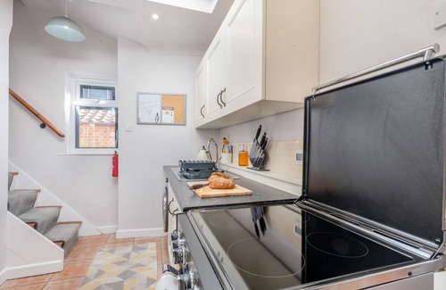 Aldborough House | Ivy Cottage - Two Bedroom House, Sleeps 3