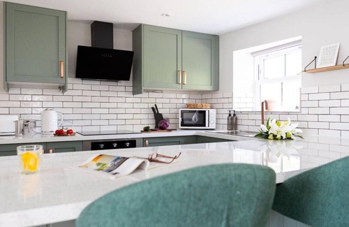 Scalby House | Ivy Mews - Converted Barn in Popular Village
