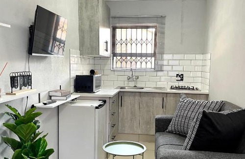 Polokwane Apartment | Ivywood loft @ Monarch Studios