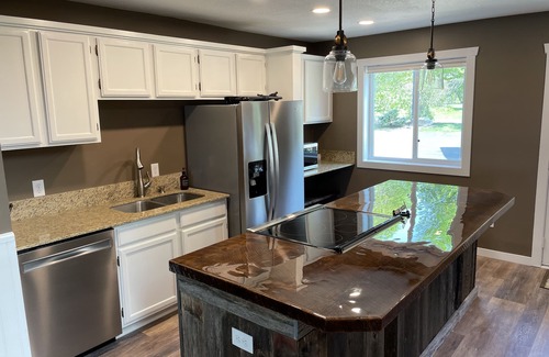 Onamia House | Izatys 327: Freshly Remodeled, Peaceful End Unit, Three Bedrooms and Lake Viewn