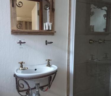 Centurion House | J'Cups Guest House