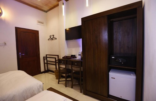 Jaffna House | J Hotel