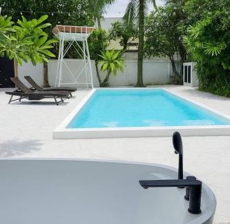 Chang Phueak Villa | J-O-Y Lanna Pool Villa Near Nimman 5 mins