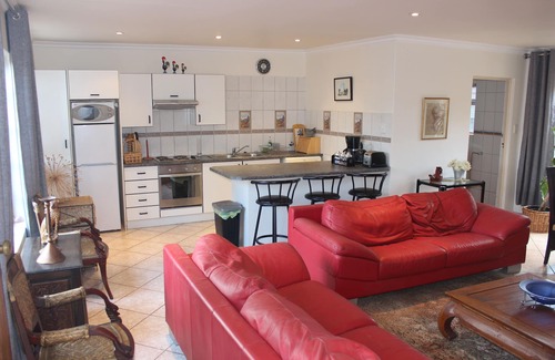 Greater Johannesburg Metropolitan Area Cottage | Jacaranda Cottage: Enjoy the Country really close to the City!