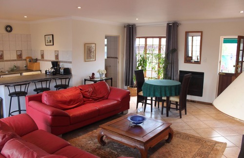 Greater Johannesburg Metropolitan Area Cottage | Jacaranda Cottage: Enjoy the Country really close to the City!