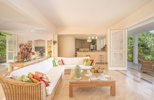 Tartane Villa | Jacaranda