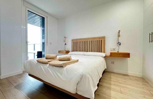 Vigo Apartment | Jacinto Benavente 15, 6A by YBH