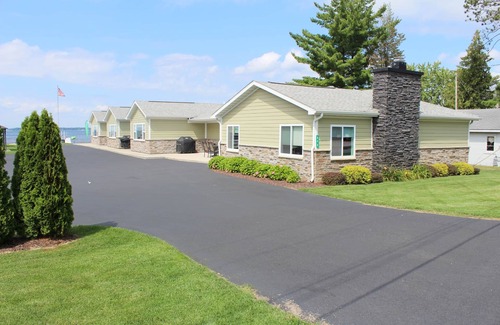 Prudenville Cabin | Jack's on the Bay, 2 Bedroom/1 Bath B