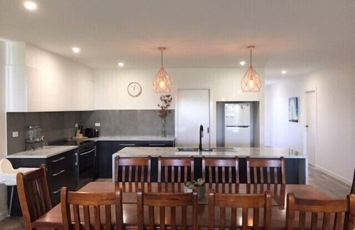 Waterhouse House | Jack's Shack is a beautiful spacious family house, with 5 bedrooms!