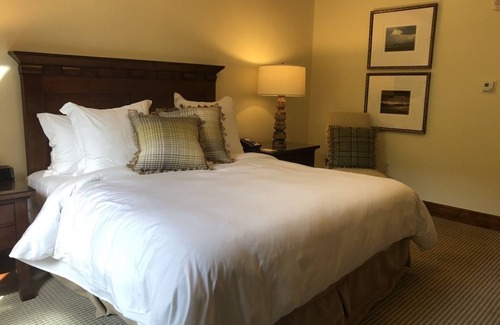 Teton Village Resort | Jackson Hole, located in Four Seasons Residence Club, 2 Bedroom 12/28/24-1/4/25