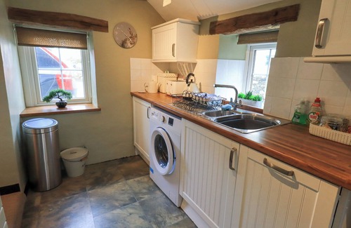 Threlkeld Cottage | JACKY GARTH COTTAGE, pet friendly, with open fire in Keswick