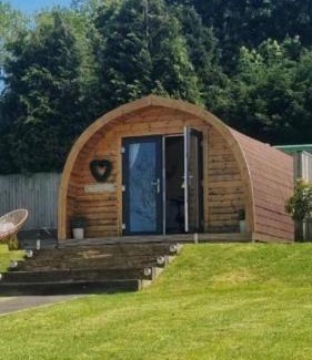 Margam Cabin | Jacob's Den Cosy pod with hot tub