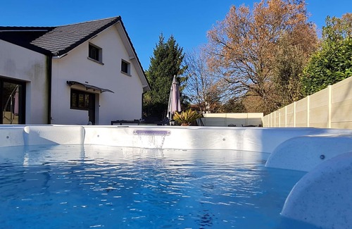 Villenave-d'Ornon Apartment | jacuzzi 130m², 6-8 pers à 15mn Bx tramC, la campagne en centre ville 5*