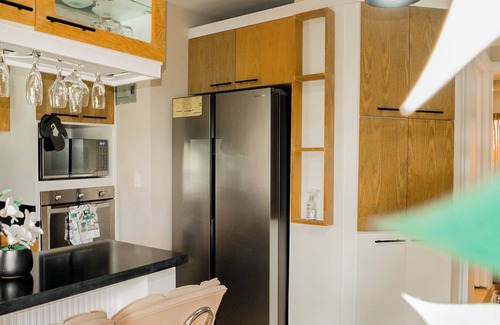 Nuevo Arroyo Hondo Apartment | jacuzzi 2-bedroom apartment with AC, WiFi in fabulous Santo Domingo