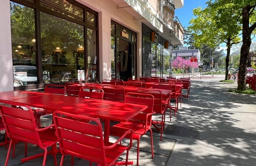 Annecy Old Town Apartment | Jacuzzi Bay