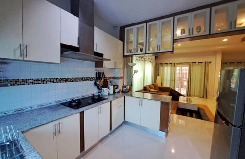 Huai Yai Villa | Jacuzzi Pool Villa