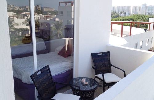 Granjas del Marques Apartment | Jacuzzi privado en roof garden con asoleadero húmedo